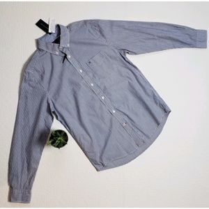 Tommy  Hilfiger Classic fit Small Button Down NWT